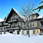 Hradecanka Apartman *